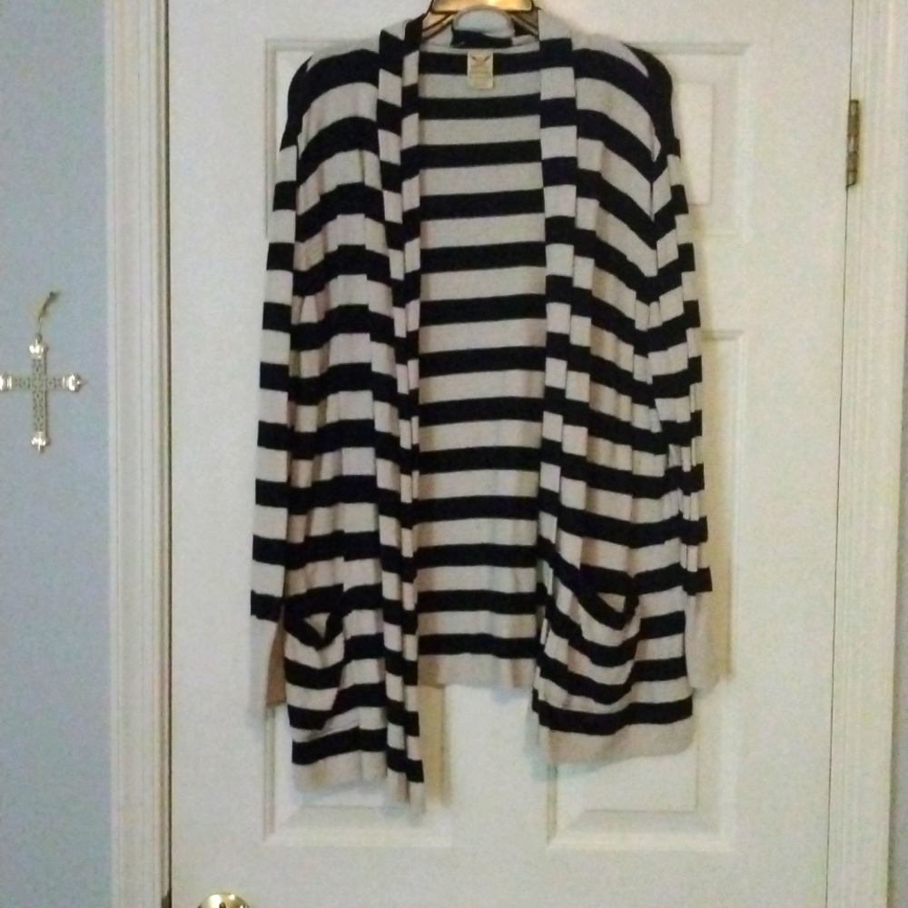 Black and white striped Gap XXL sweater long sleeve